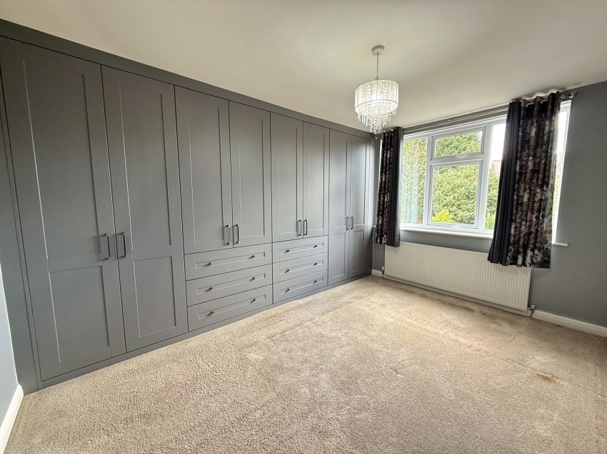 Images for Oakfield, Sale, M33