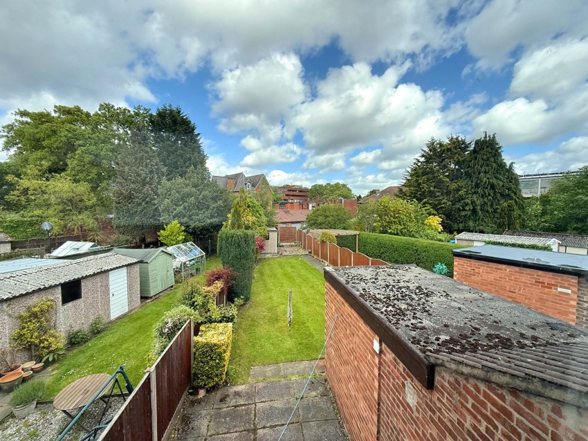 Images for Oakfield, Sale, M33