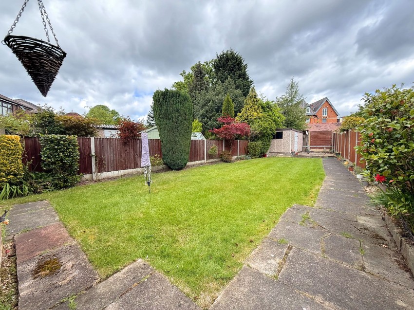 Images for Oakfield, Sale, M33