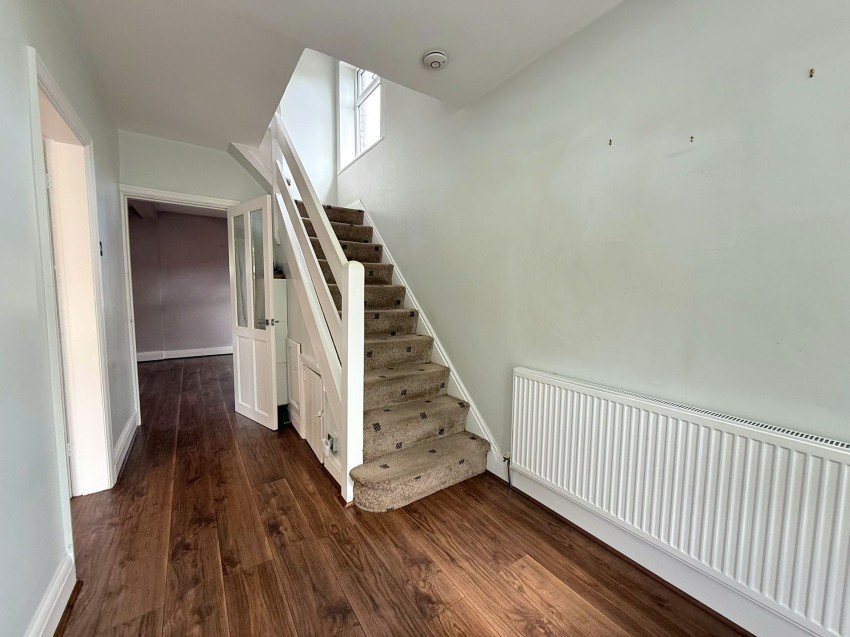 Images for Oakfield, Sale, M33