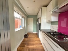 Images for Oakfield, Sale, M33