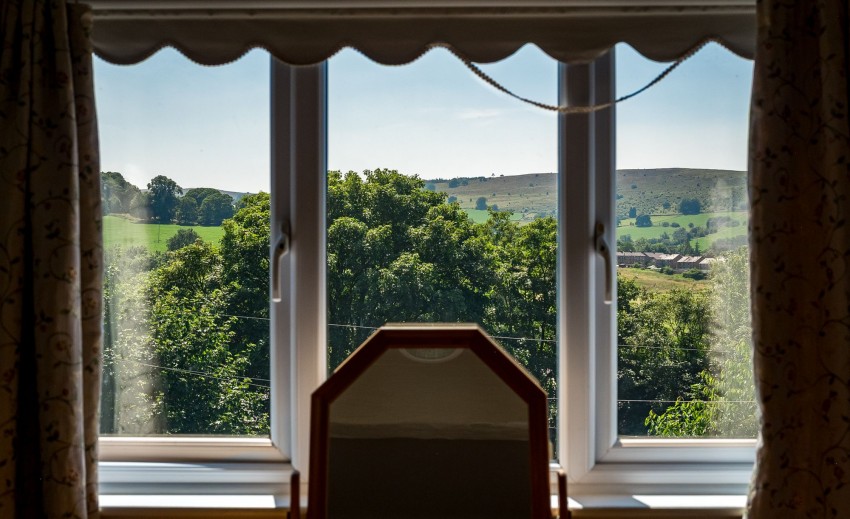 Images for The Paddock, Whaley Bridge, SK23