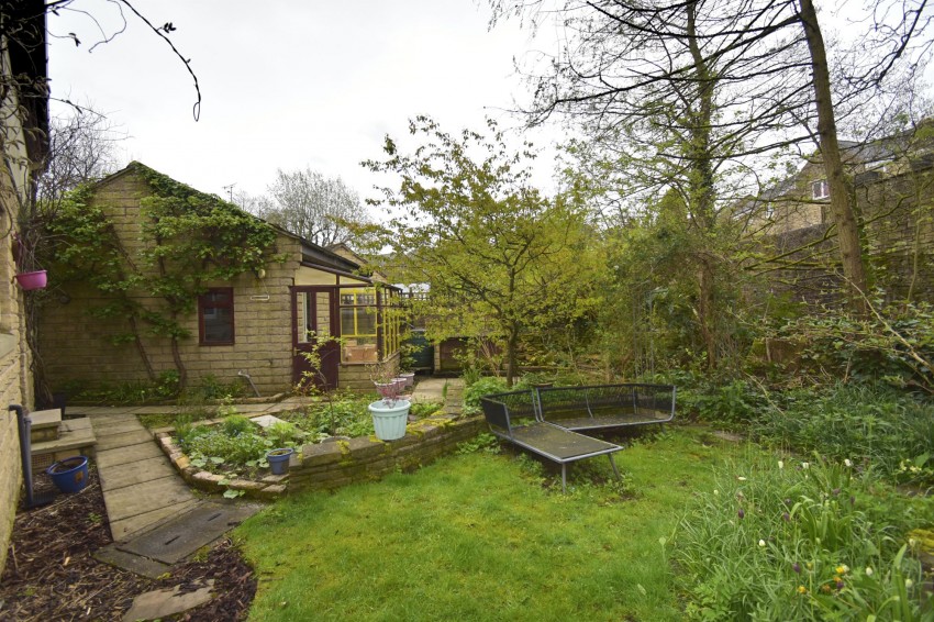 Images for Wood Gardens, Hayfield, SK22