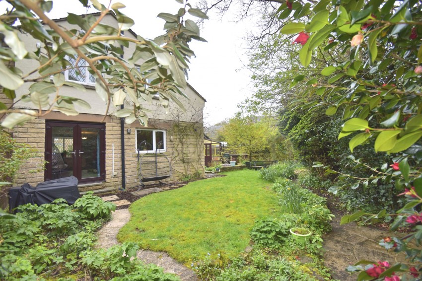 Images for Wood Gardens, Hayfield, SK22