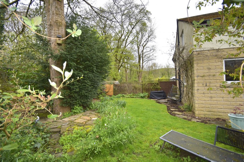 Images for Wood Gardens, Hayfield, SK22