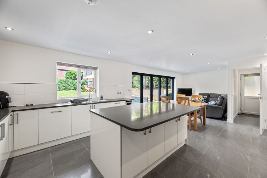 Images for Crescent Drive, Helsby, WA6