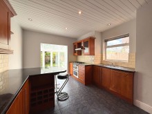 Images for Urban Road, Sale, M33