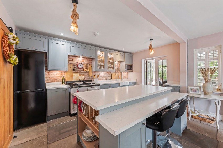Images for Lower Rake Lane, Helsby, WA6
