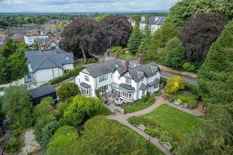 12 Congleton Road, Alderley Edge, SK9