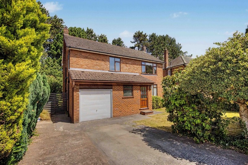 Winchester Road, Hale, WA15