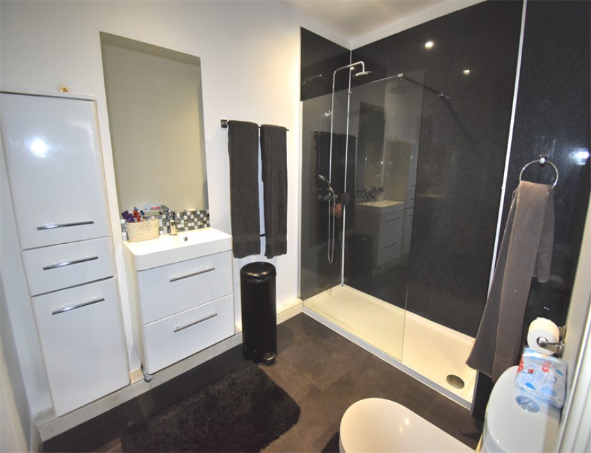 Images for The Sidings, High Peak