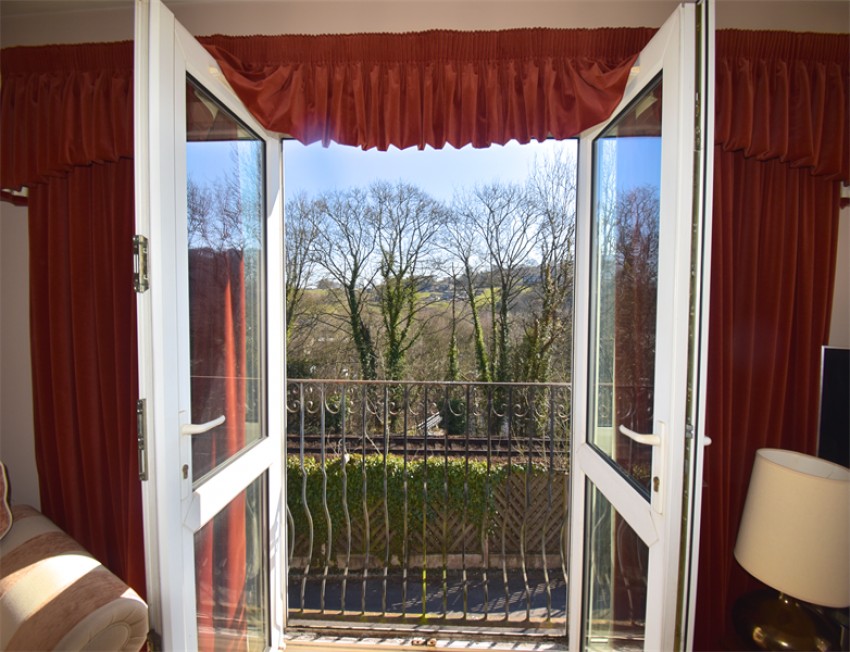 Images for The Sidings, High Peak
