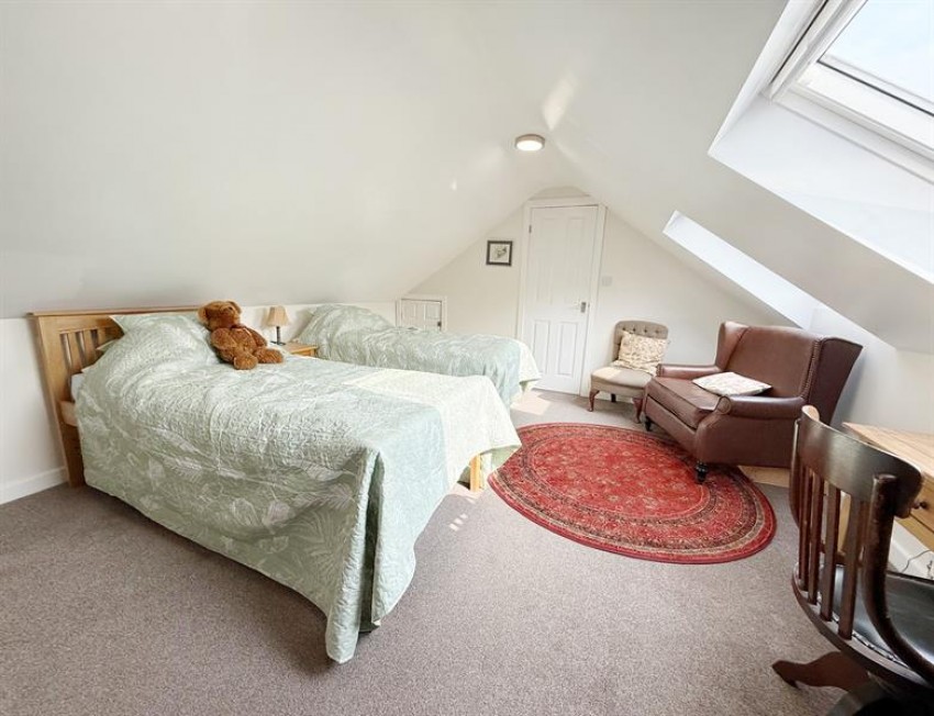 Images for Larchway, Bramhall, 