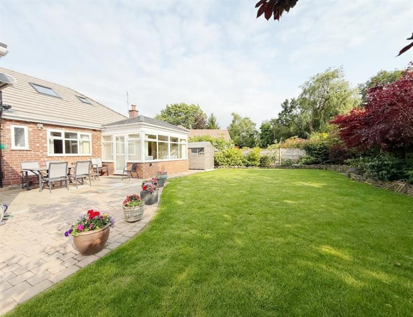 Images for Larchway, Bramhall, 
