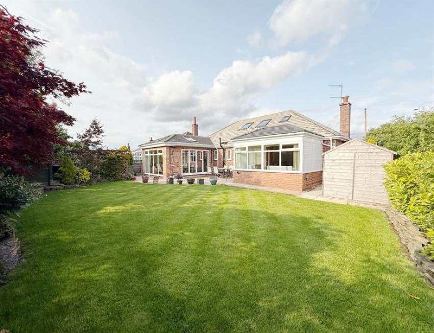 Images for Larchway, Bramhall, 