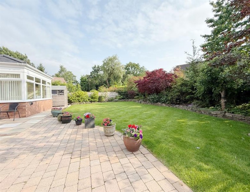 Images for Larchway, Bramhall, 