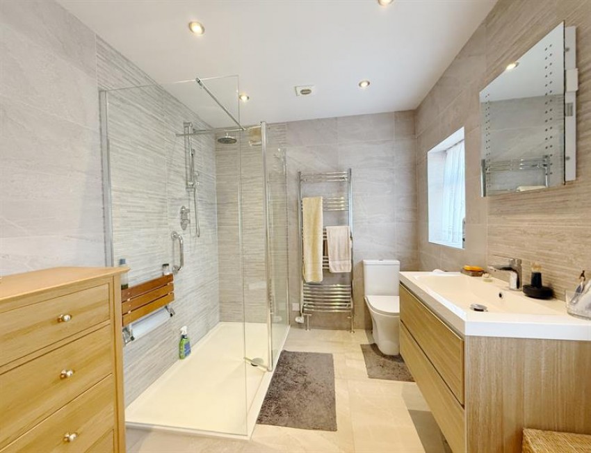 Images for Larchway, Bramhall, 
