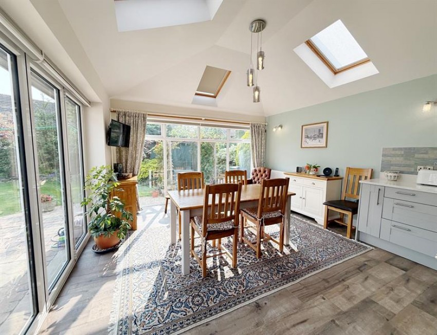 Images for Larchway, Bramhall, 