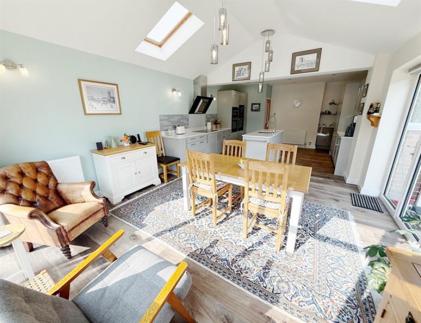 Images for Larchway, Bramhall, 