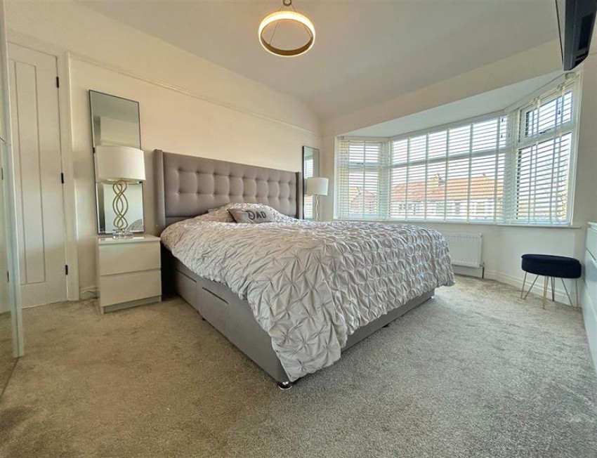 Images for Barnfield Crescent, Sale