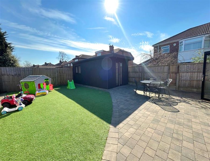 Images for Barnfield Crescent, Sale