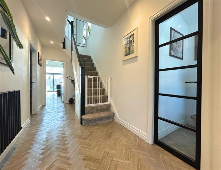 Images for Barnfield Crescent, Sale