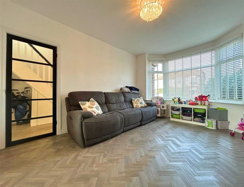 Images for Barnfield Crescent, Sale