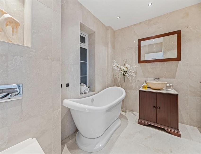 Images for Old Chester Road, Helsby, Frodsham