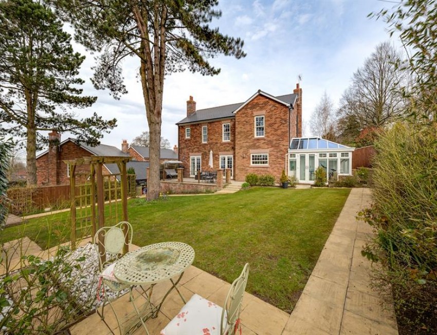 Images for 2200 square feet and spectacular views at West Acre Gardens