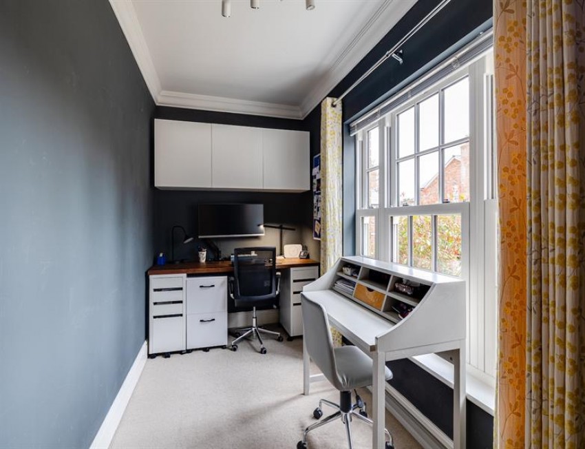 Images for 2200 square feet and spectacular views at West Acre Gardens