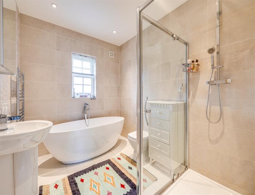 Images for 2200 square feet and spectacular views at West Acre Gardens