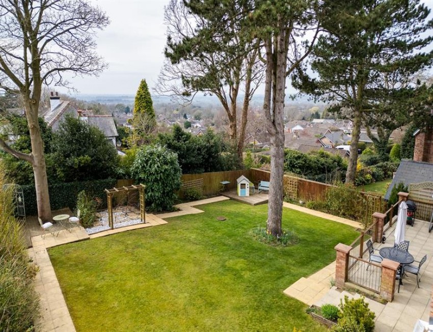 Images for 2200 square feet and spectacular views at West Acre Gardens
