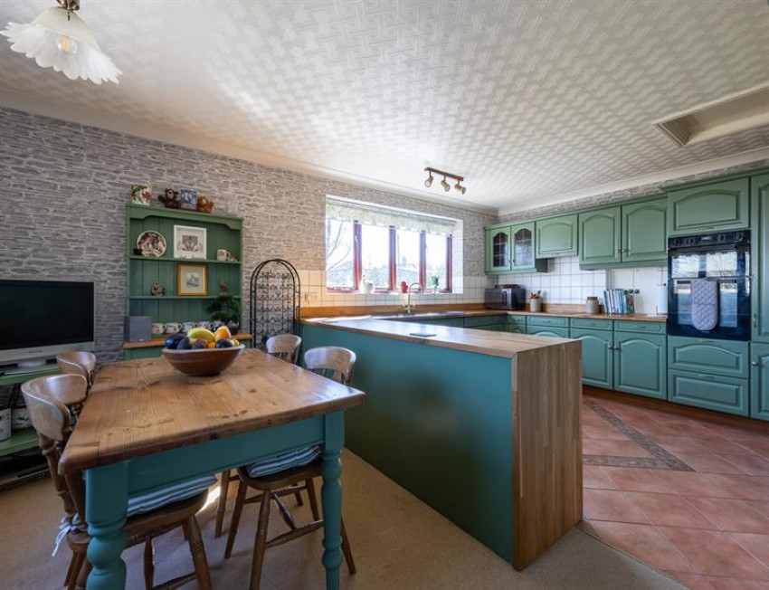 Images for Bungalow annexe and five acres in Mill Lane Kingsley