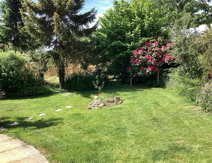 Images for Bungalow annexe and 1.25 acres in Mill Lane Kingsley