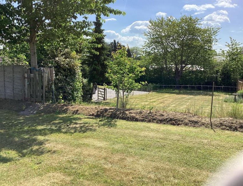 Images for Bungalow annexe and 1.25 acres in Mill Lane Kingsley