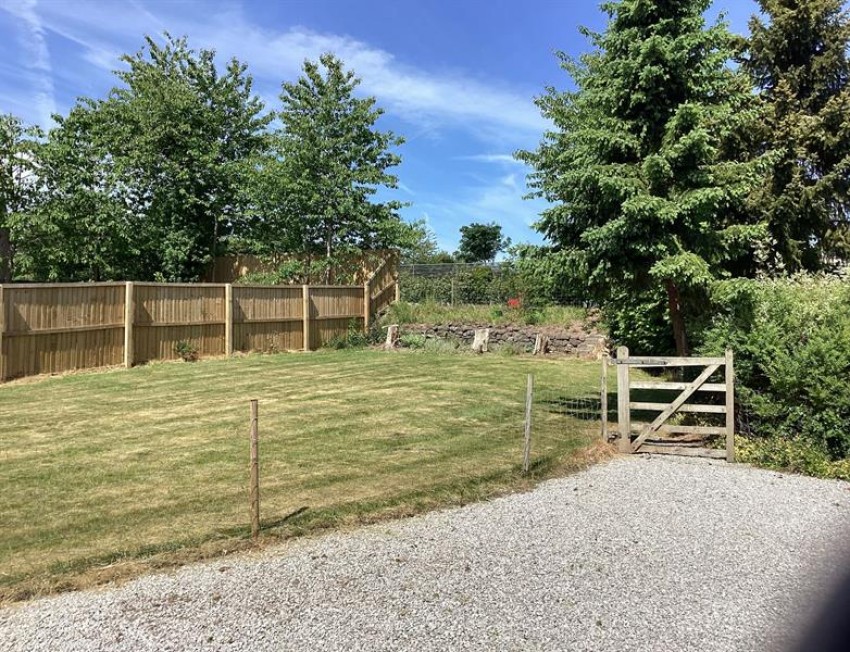 Images for Bungalow annexe and 1.25 acres in Mill Lane Kingsley