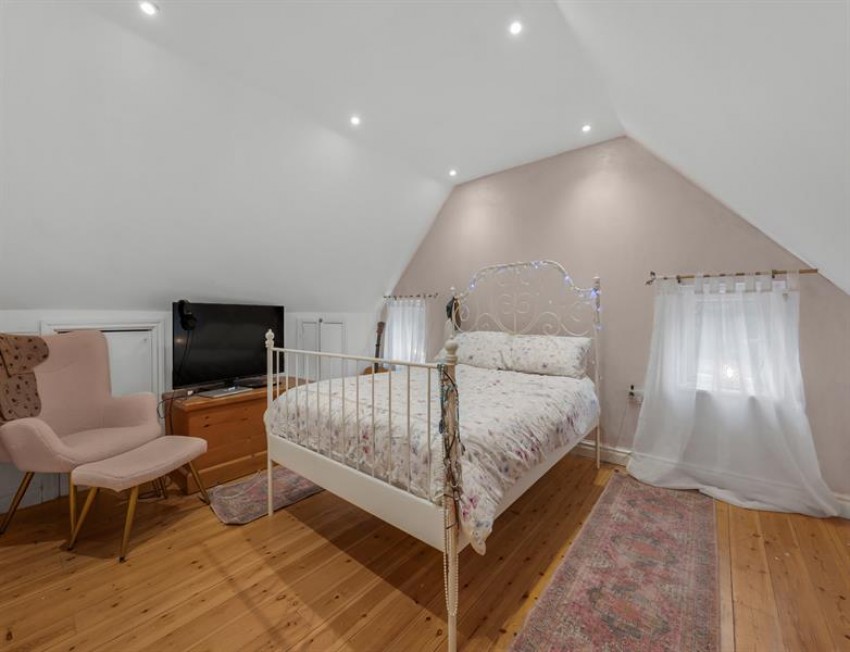 Images for Gingerbread Cottage, Little Ees Lane, Sale