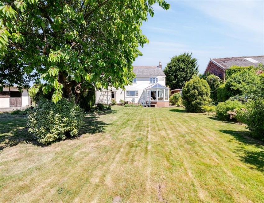 Images for Super detached cottage, views and outbuildings in Nortons Lane Mouldsworth