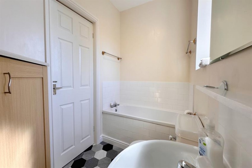 Images for Georges Court, London Road South, Poynton