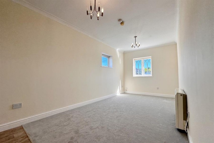 Images for Georges Court, London Road South, Poynton