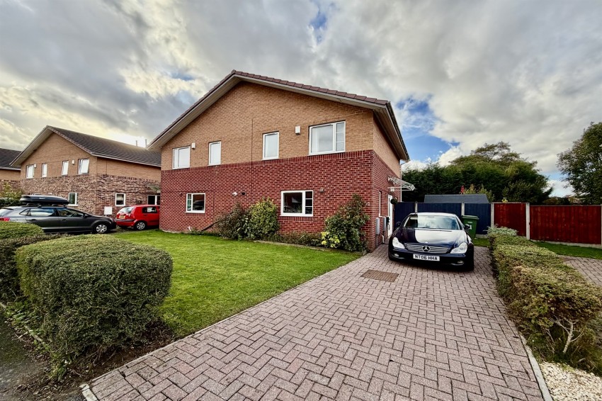 Images for Carrfield Avenue, Timperley, Altrincham