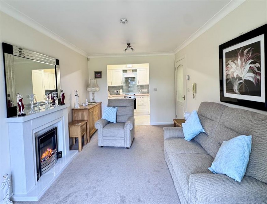 Images for Newshaw Lane, Hadfield, Glossop