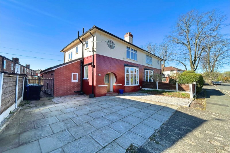 South Grove, Sale