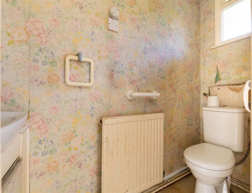 Images for No chain house with potential in Broom Crescent, Tarvin