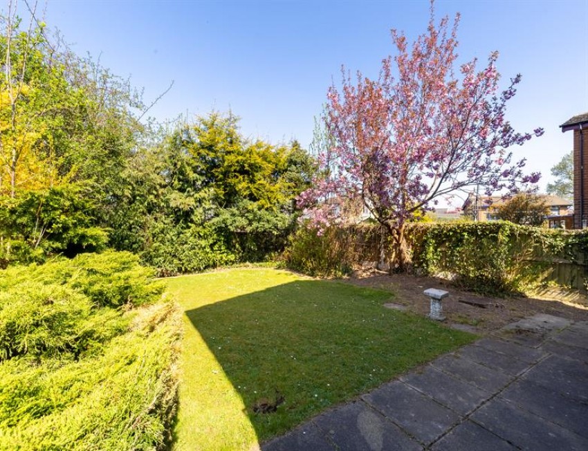 Images for No chain house with potential in Broom Crescent, Tarvin