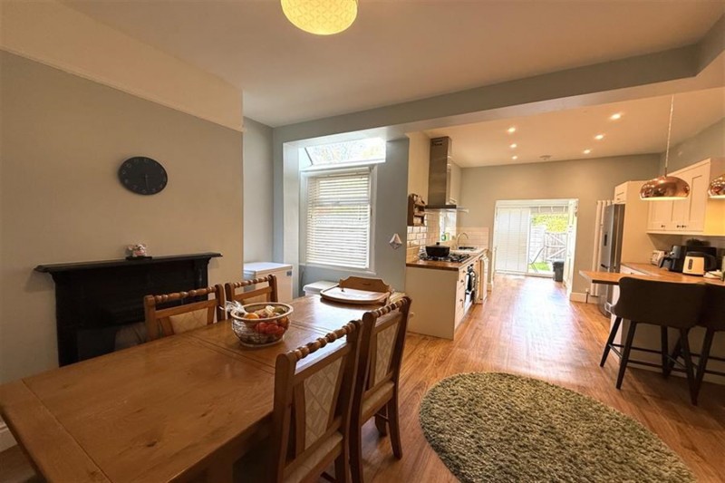 Cranford Avenue, Sale