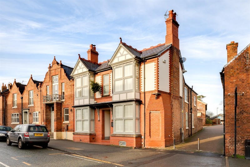 High Street, Tarvin, Chester