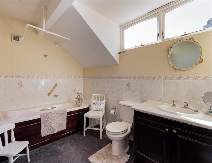 Images for Just under 2900 square feet and circa half an acre in Aston Lane