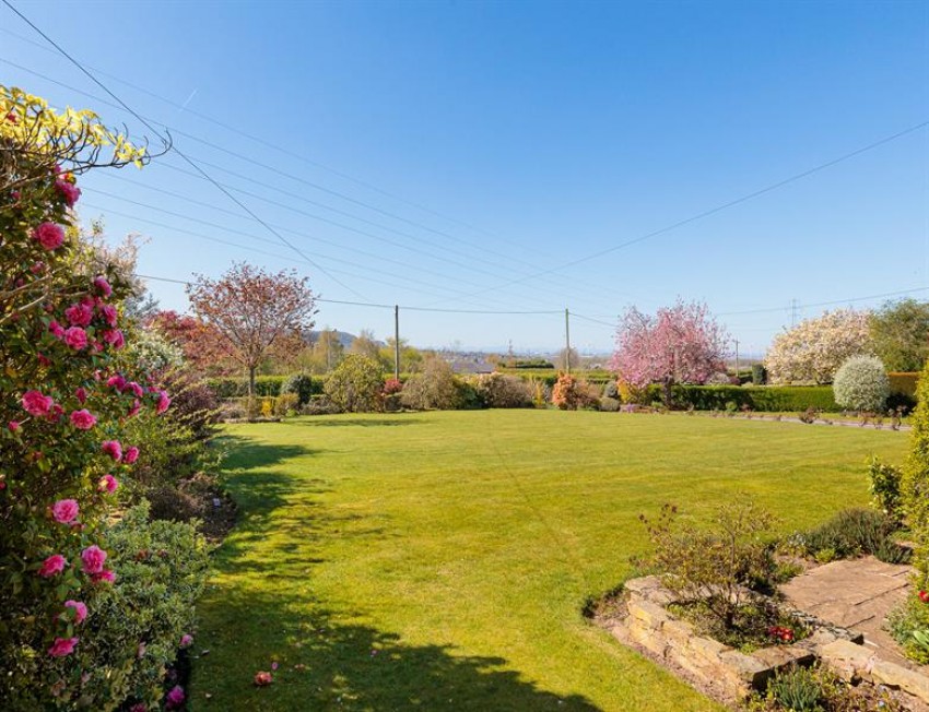 Images for Just under 2900 square feet and circa half an acre in Aston Lane