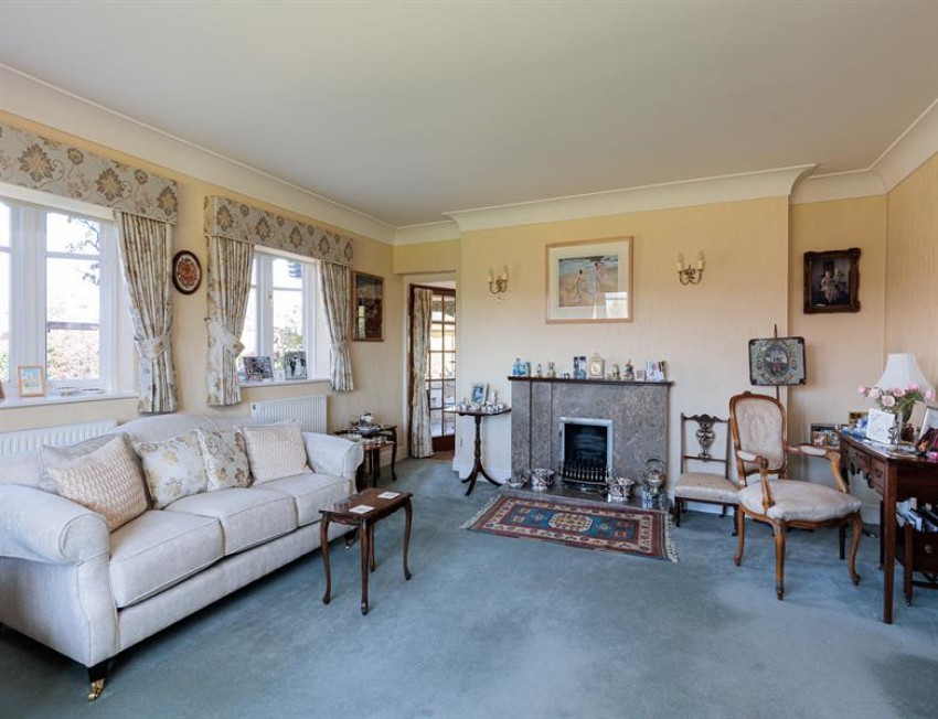 Images for Just under 2900 square feet and circa half an acre in Aston Lane